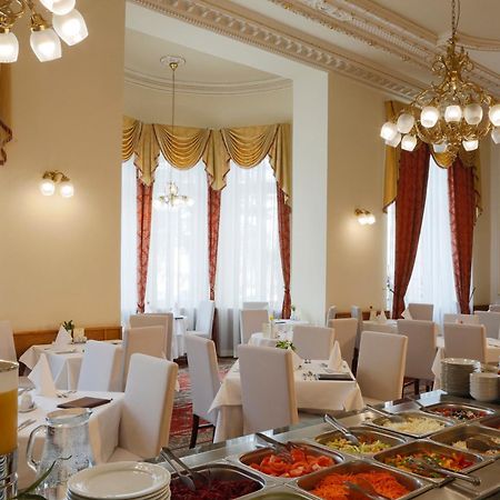 Hotel Vila Livia Karlovy Vary Exterior photo